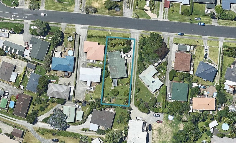 10 Esk Street, Parkvale, Tauranga - Carousel 1