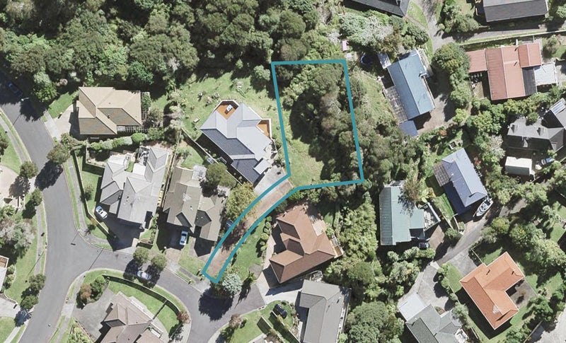8 Lincoln Close, Northcross, Auckland - Carousel 1