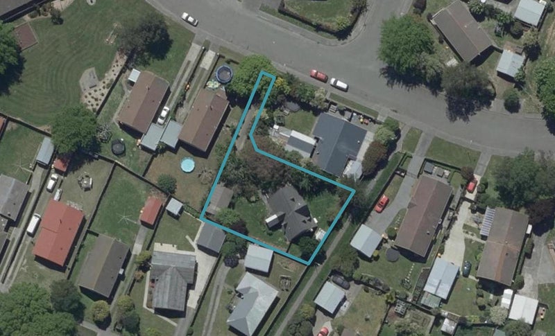 51 Malabar Crescent, Broomfield, Christchurch - Carousel 1