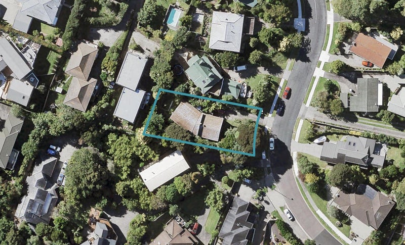 16 Helvetia Drive, Browns Bay, Auckland - Carousel 1