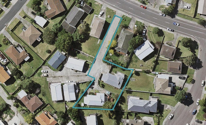 1/71 Trias Road, Totara Vale, Auckland - Carousel 1
