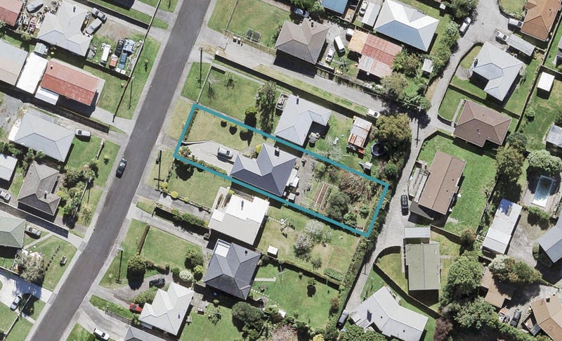 16 Laura Street, Kelston, Auckland - Carousel 1