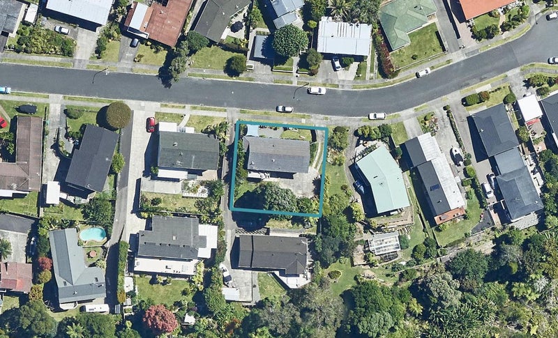 16 Sunny Bay Road, Matua, Tauranga - Carousel 1