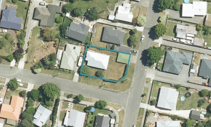 22 Holdaway Street, Riversdale, Blenheim - Carousel 1