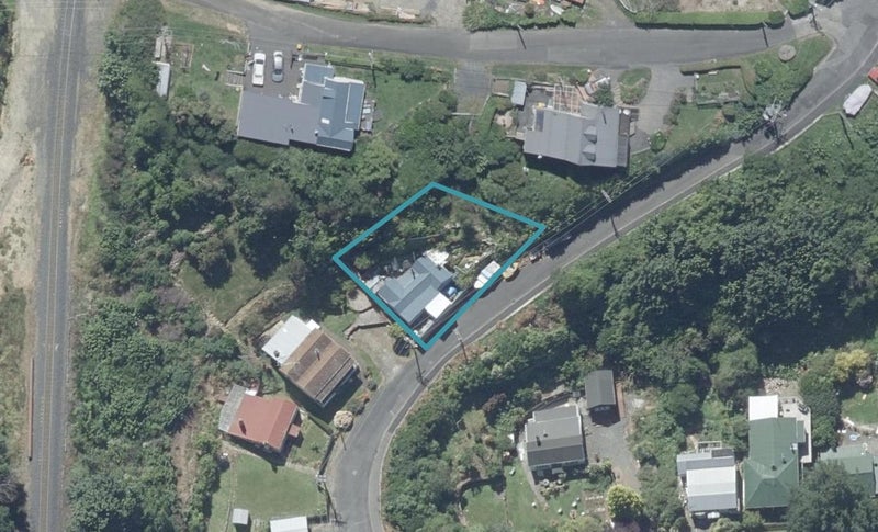 39 Harbour Terrace, Careys Bay, Port Chalmers - Carousel 1