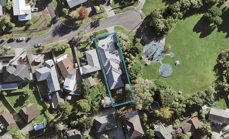 17 Dickey Street, New Windsor, Auckland - Carousel 1