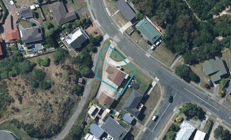 3 Doncaster Terrace, Ascot Park, Porirua - Carousel 1