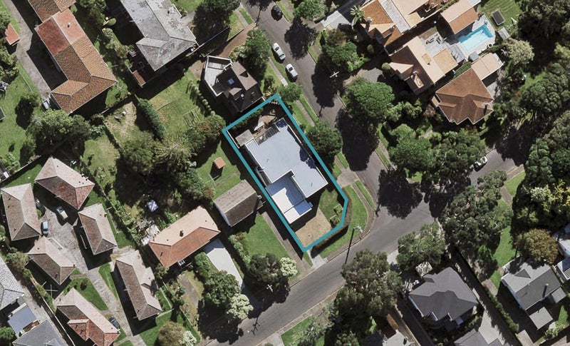20 Raurenga Avenue, Royal Oak, Auckland - Carousel 1