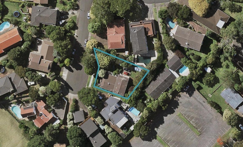 52 Marywil Crescent, Hillcrest, Auckland - Carousel 1