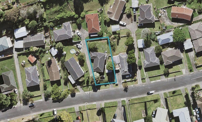 27 Sunline Avenue, Massey, Auckland - Carousel 1