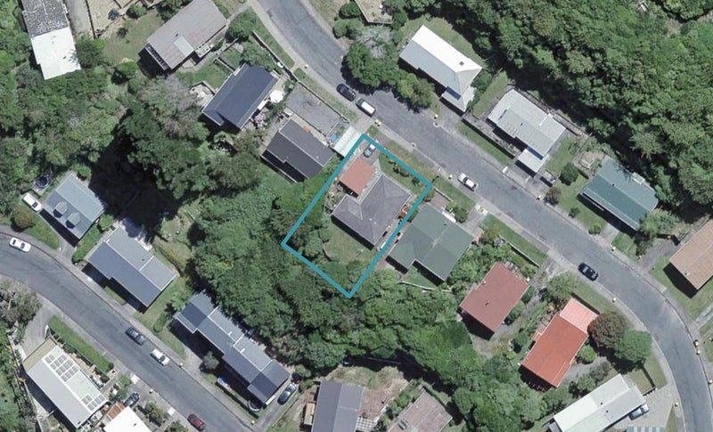 15 Fiona Grove, Karori, Wellington - Carousel 1