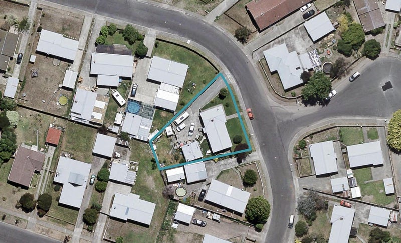 7 Peary Crescent, Flaxmere, Hastings - Carousel 1