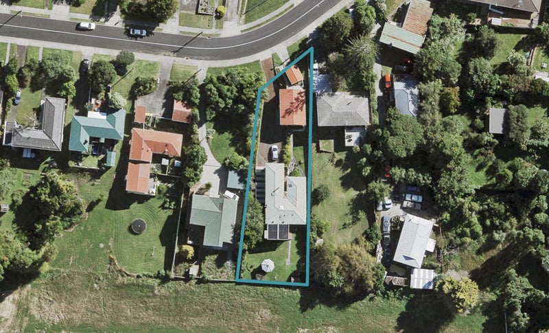 8 Routley Drive, Glen Eden, Auckland - Carousel 1