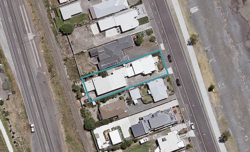 68 The Esplanade, Westshore, Napier - Carousel 1
