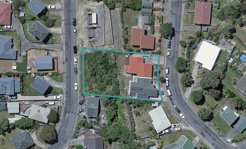 5 Tukanae Street, Strathmore Park, Wellington - Carousel 1