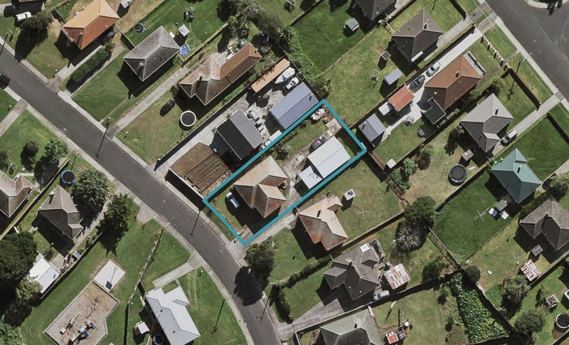 39 Firth Crescent, Otara, Auckland - Carousel 1