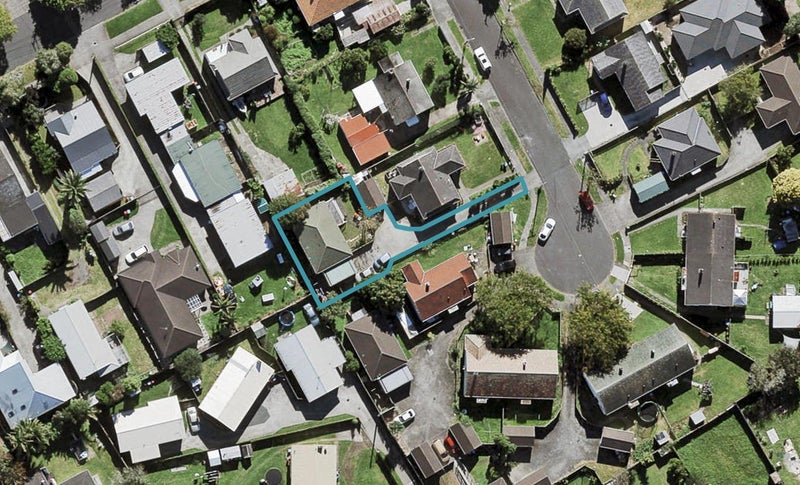 2/5 Naumai Street, Avondale, Auckland - Carousel 1