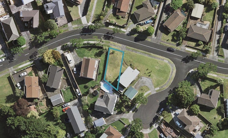 19 Banyan Drive, Totara Heights, Auckland - Carousel 1