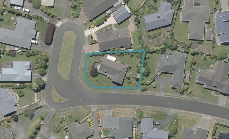 8 Holdsworth Drive, Otamatea, Whanganui - Carousel 1