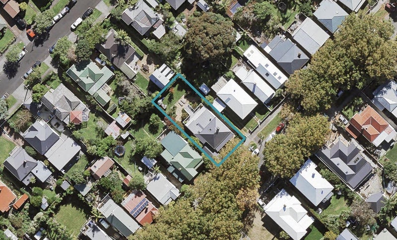 13 Castle Street, Grey Lynn, Auckland - Carousel 1