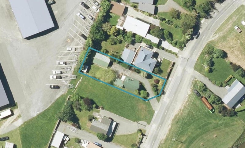 34 Beach Road, Waikawa, Picton - Carousel 1