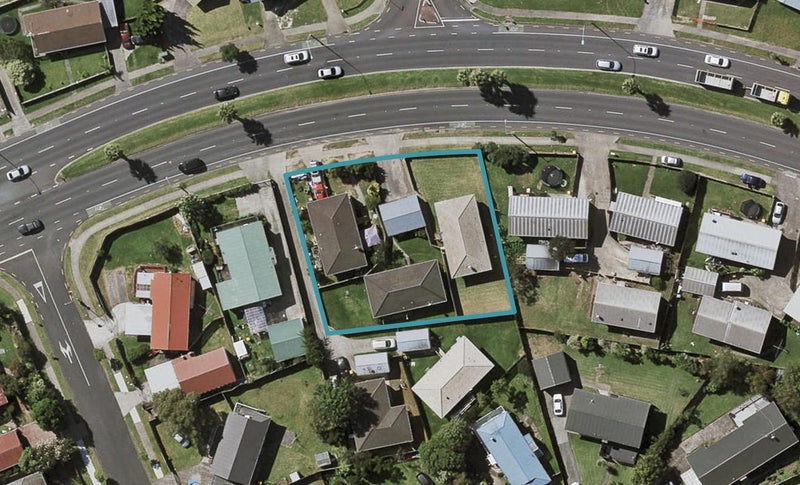 97 Te Irirangi Drive, Clover Park, Auckland - Carousel 1
