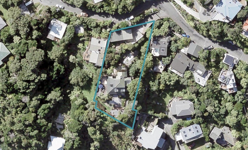 29 Ferry Road, Days Bay, Lower Hutt - Carousel 1