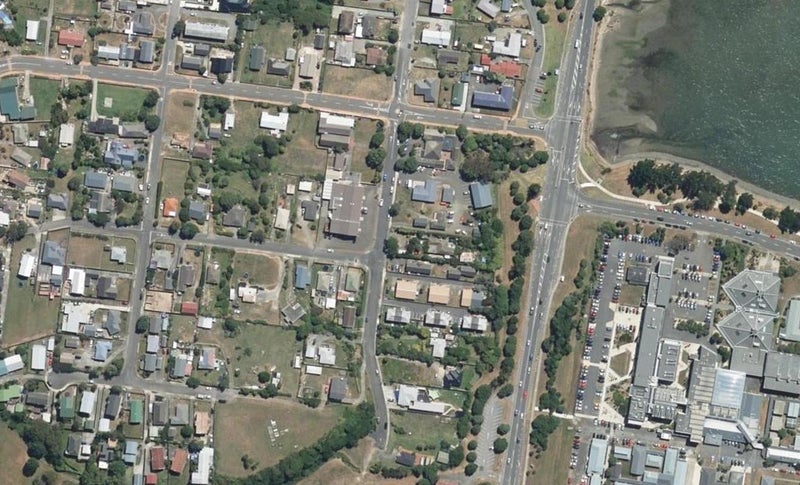 18 Ngatitoa Street, Takapuwahia, Porirua - Carousel 1