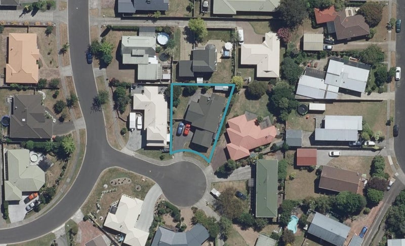 17 Hastings Place, Hamilton Lake, Hamilton - Carousel 1