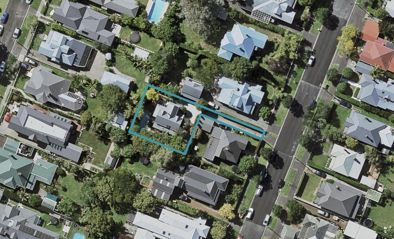11A Summer Street, Stanley Point, Auckland - Carousel 1