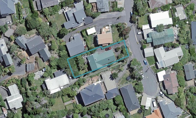 16 Donald Crescent, Karori, Wellington - Carousel 1