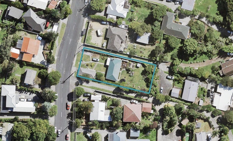 120 Rosier Road, Glen Eden, Auckland - Carousel 1