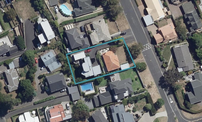 9 Dalethorpe Avenue, Fairfield, Hamilton - Carousel 1