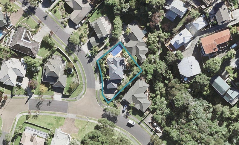 1 Nottingham Place, Northcross, Auckland - Carousel 1