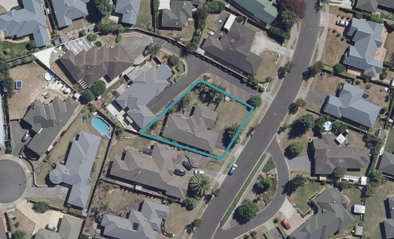 35 Cairns Crescent, Rototuna, Hamilton - Carousel 1