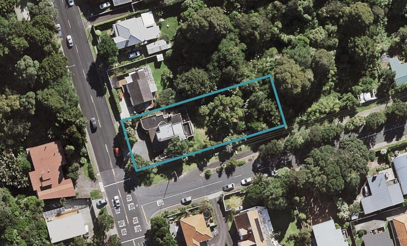 147 Glenfield Road, Hillcrest, Auckland - Carousel 1