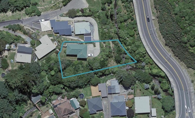 40 Glenside Road, Glenside, Wellington - Carousel 1