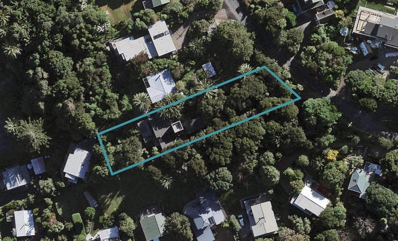 8 Matapana Road, Palm Beach, Waiheke Island - Carousel 1