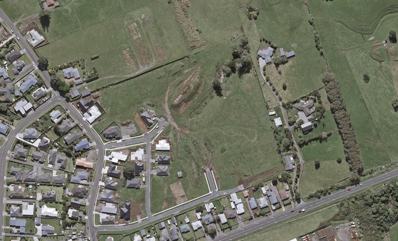 10 Customhouse Street, BELL BLOCK, NEW PLYMOUTH - Carousel 1