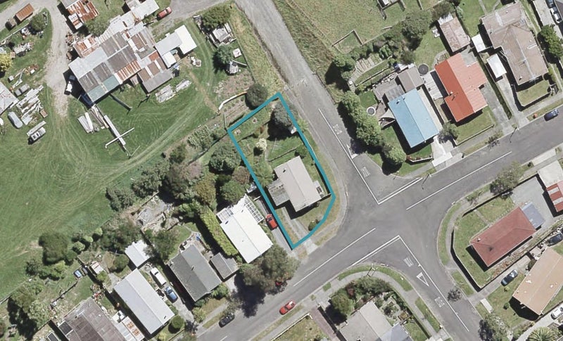 37 Hartford Crescent, Totara Park, Upper Hutt - Carousel 1