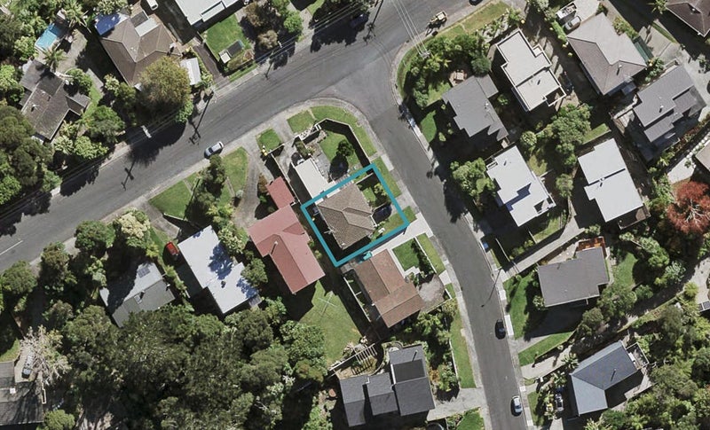 1 Glen Vista Place, Bayview, Auckland - Carousel 1