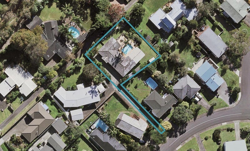 10 Marywil Crescent, Hillcrest, Auckland - Carousel 1
