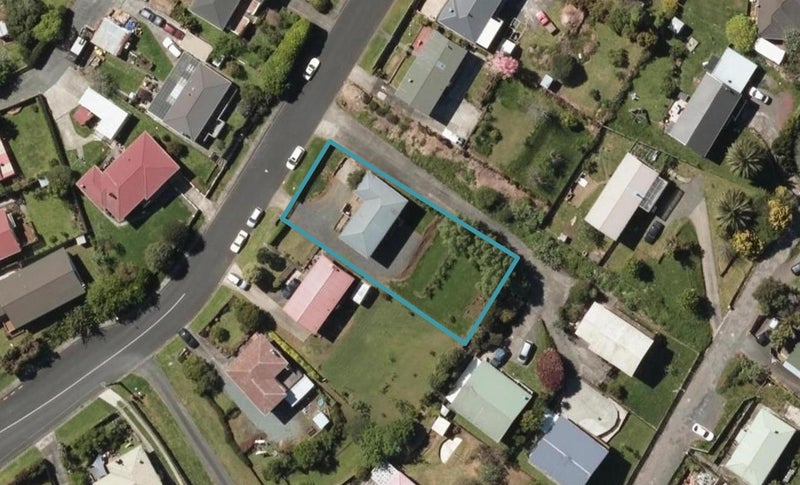 17 Ogle Crescent, Kamo, Whangarei - Carousel 1