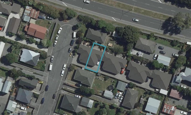 2/18 Goldsmith Place, Waltham, Christchurch - Carousel 1