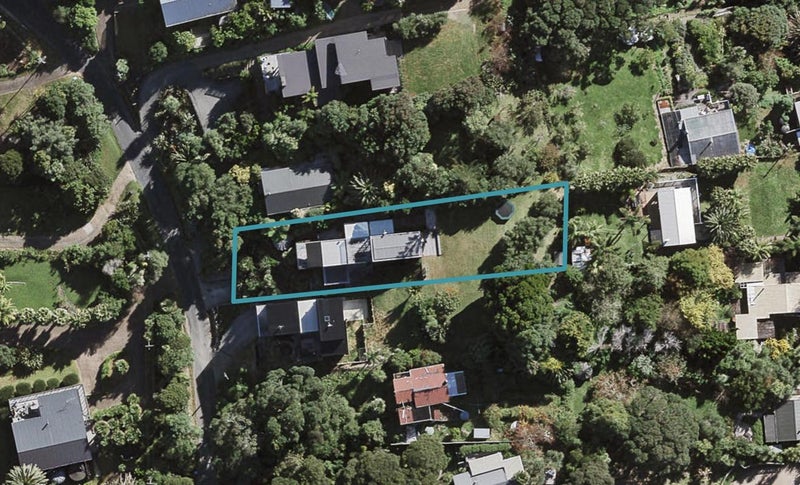 8 Tiri View Road, Palm Beach, Waiheke Island - Carousel 1