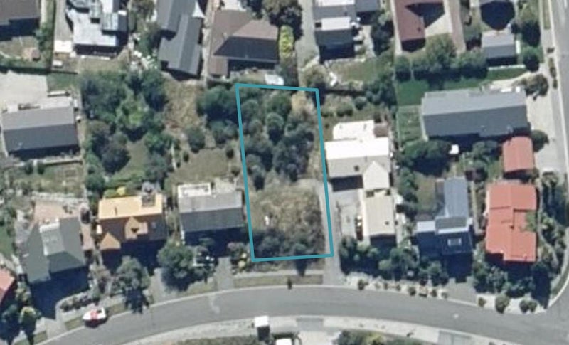 61 Cedar Drive, Kelvin Heights, Queenstown - Carousel 1