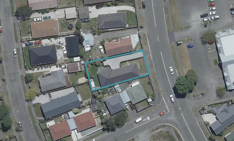 2/175 Queenspark Drive, Parklands, Christchurch - Carousel 1