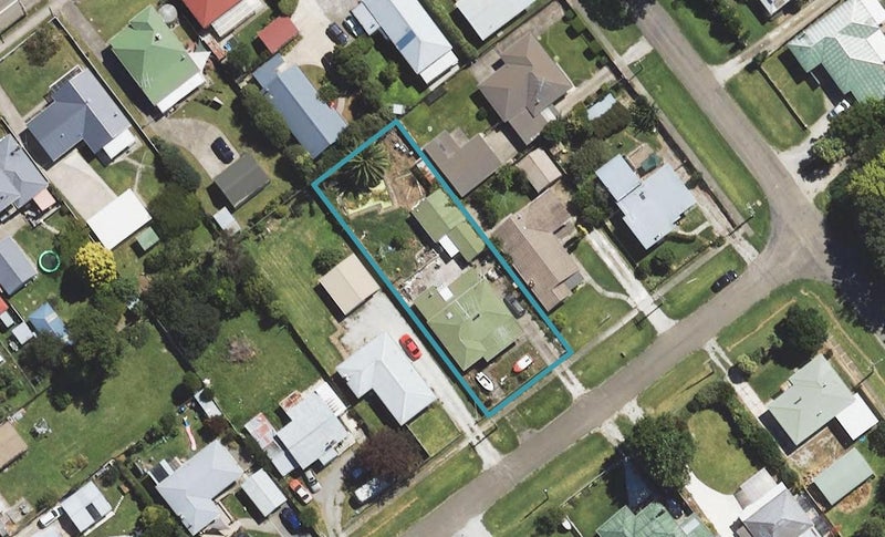 12 Tui Street, Outer Kaiti, Gisborne - Carousel 1