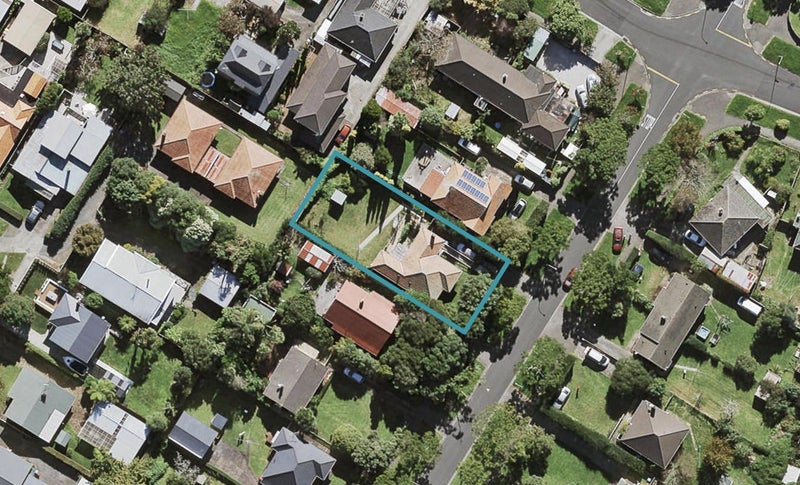 35 Kiwitea Street, Sandringham, Auckland - Carousel 1