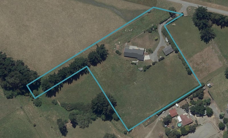 31B Pearce Street, Halcombe, Feilding - Carousel 1
